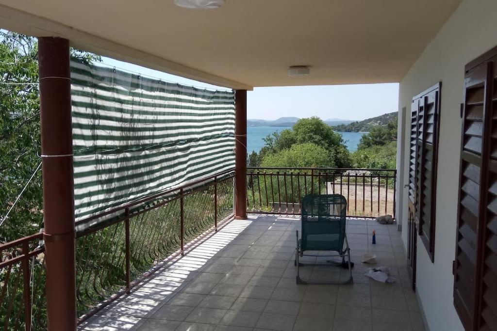 Ferienhaus Am Wasser - Kuca Rio - Iberische Finca In Dalmatien Bilice Exteriör bild
